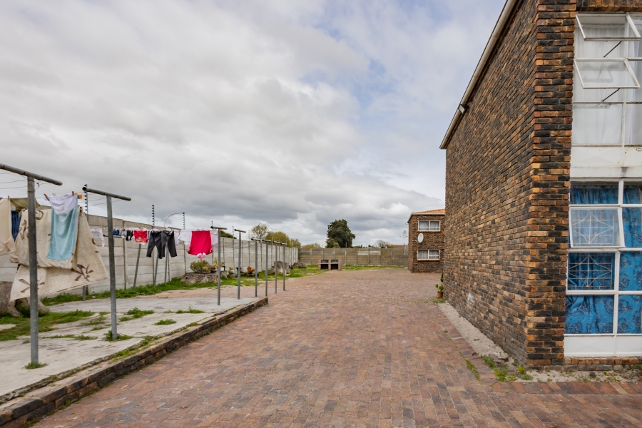 2 Bedroom Property for Sale in Oakdene Western Cape